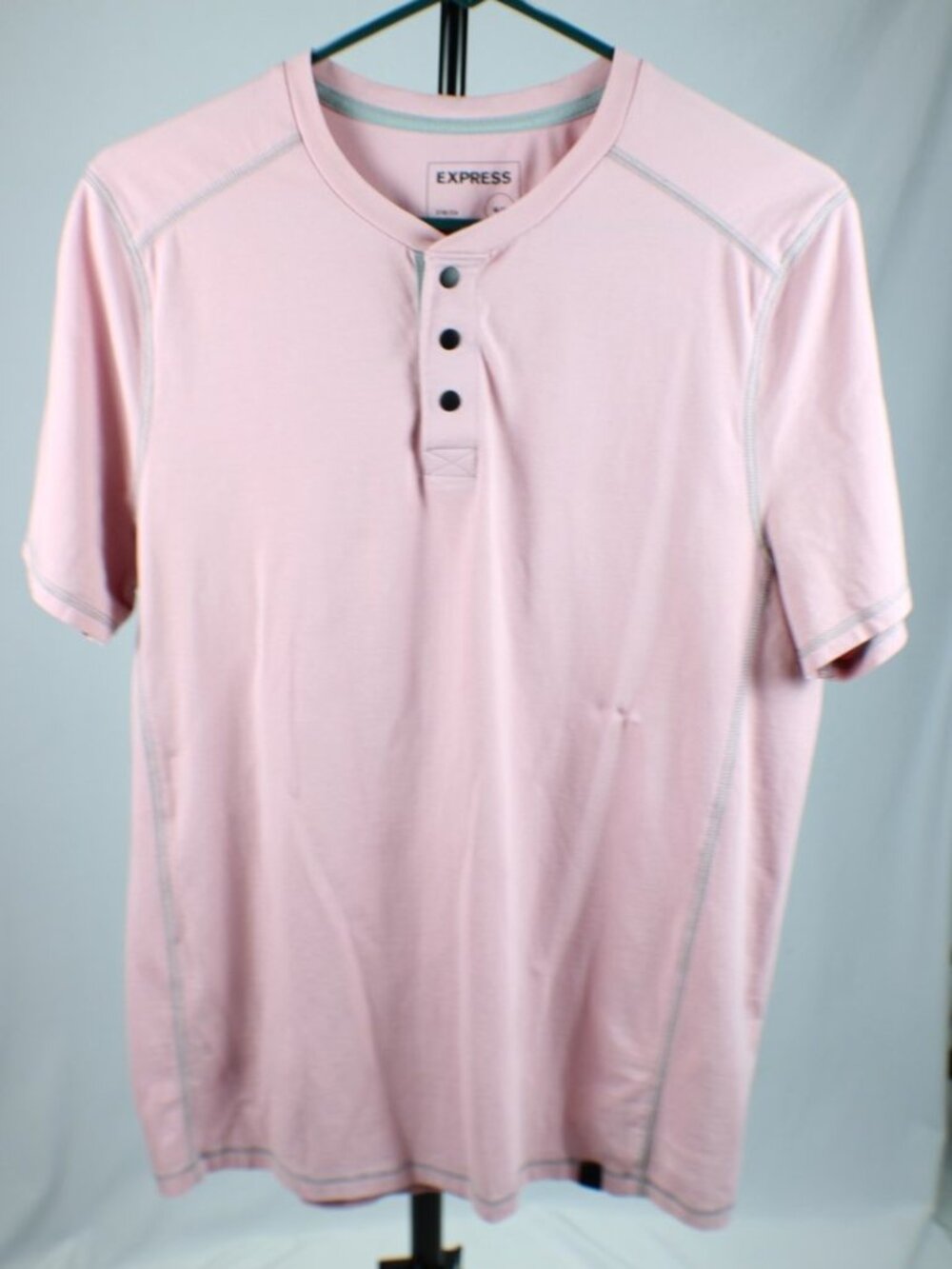 Express Mens Medium EXP Stretch Moisture Wicking Henley Shirt Pastel Pink M
